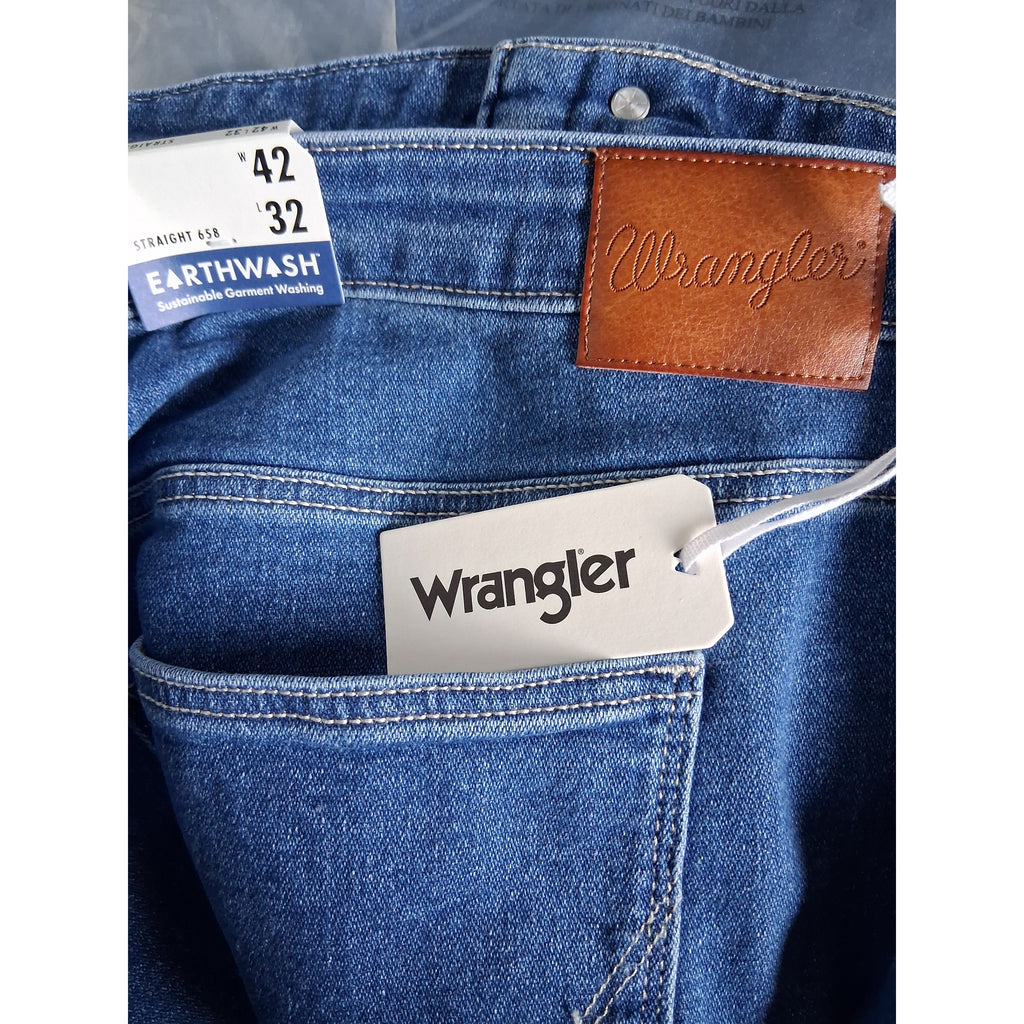 Wrangler Hi Rise Straight Leg Jeans UK24 W42 L32