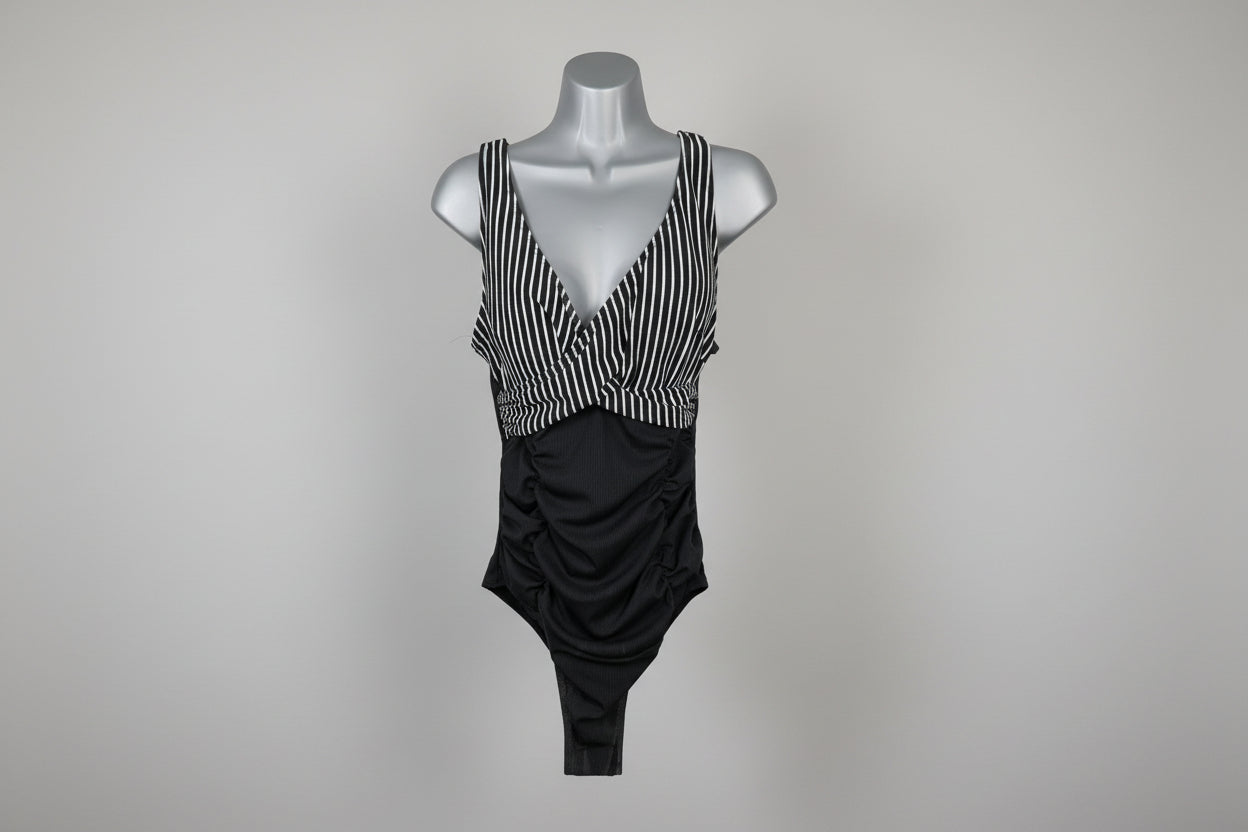Black & White swimsuit XL
