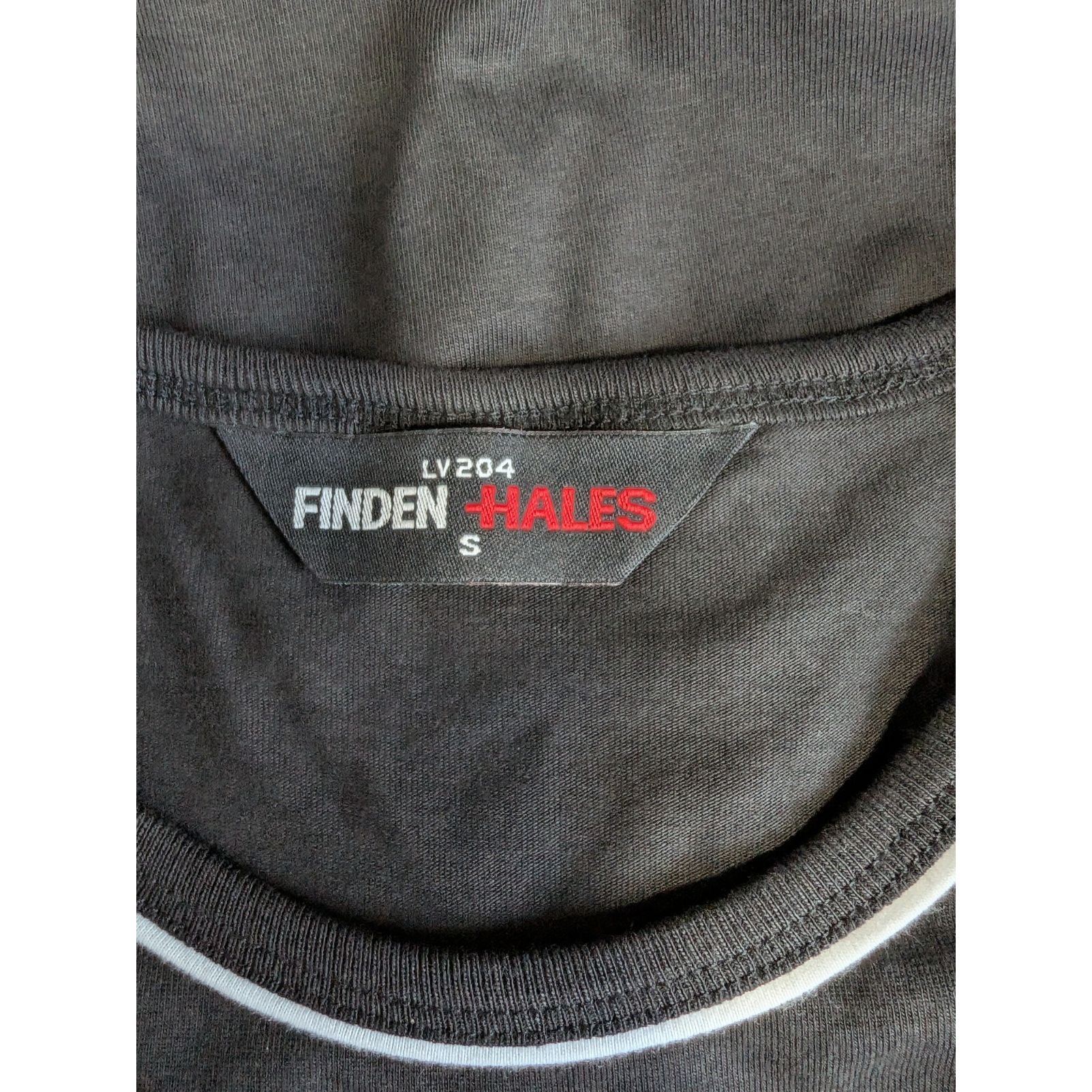 Shoulder Panel T-Shirt Small Finden & Hales