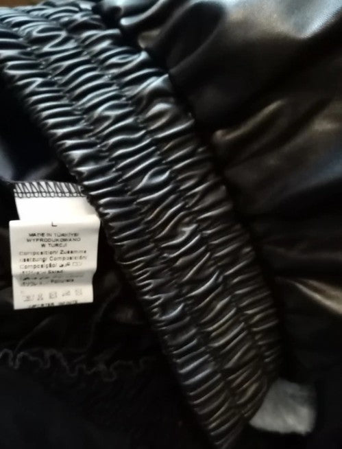 Ladies Black Wet look/leather look/harem Trousers L